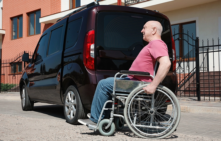 Benefits of Using SNEMT Services for Senior Patients